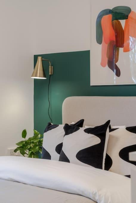 The Clissold, Two Bedroom Apartment N5 London Exterior photo